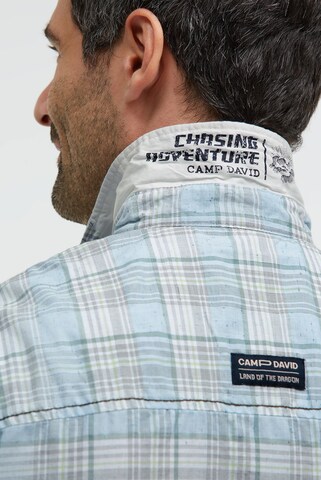 CAMP DAVID Slim fit Button Up Shirt in Green