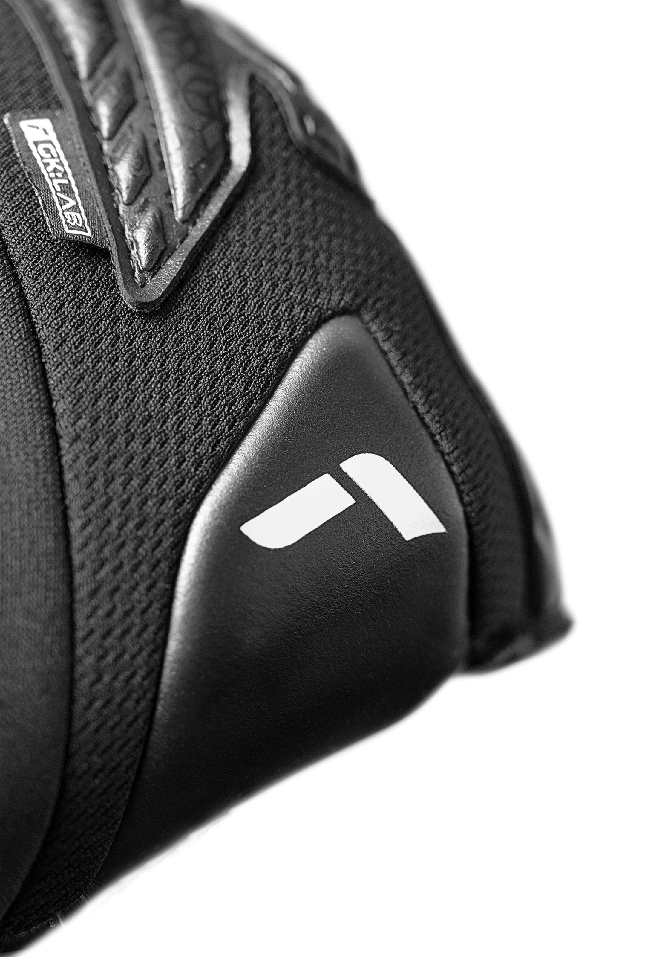 REUSCH Torwarthandschuhe 'Attrakt Infinity Resistor' in Schwarz