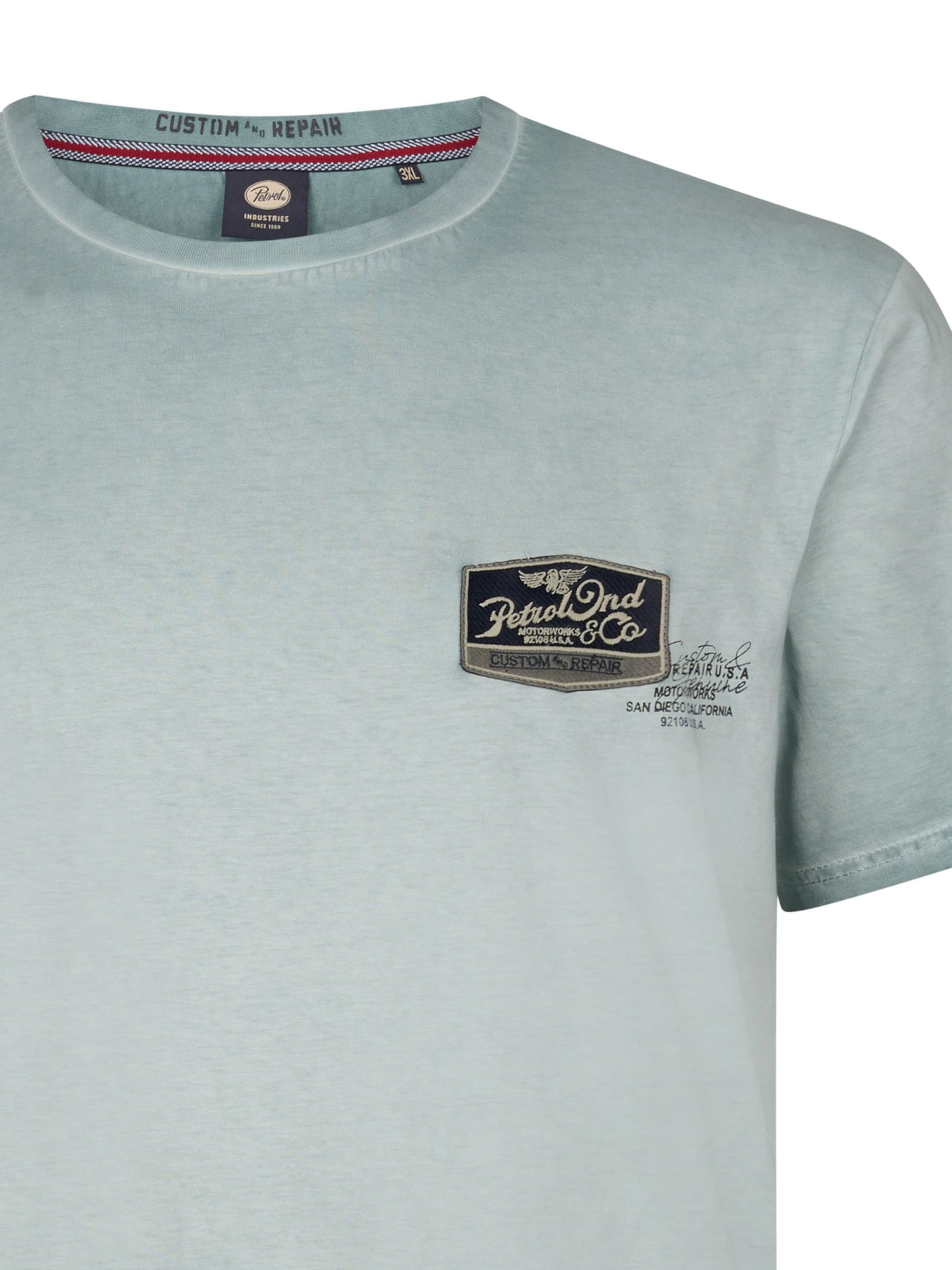 zaļš Petrol Industries T-Krekls 'Classic'