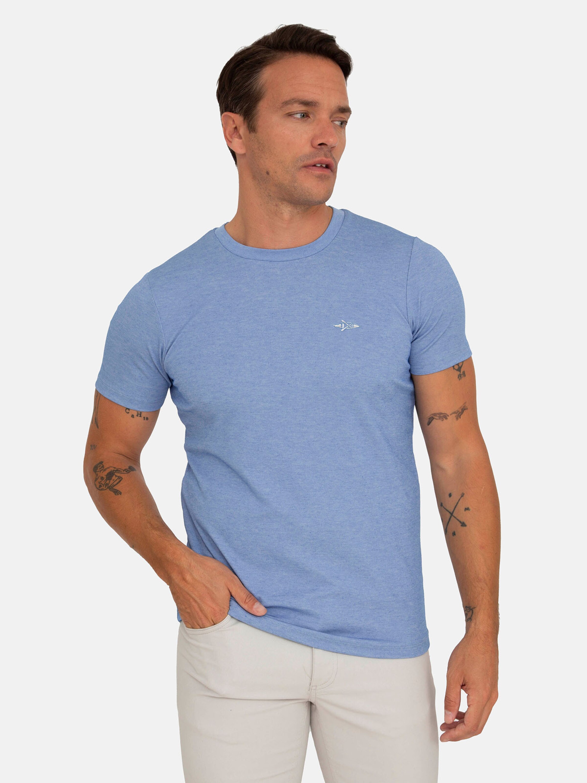 Jacey Quinn T-shirt i blå: framsida