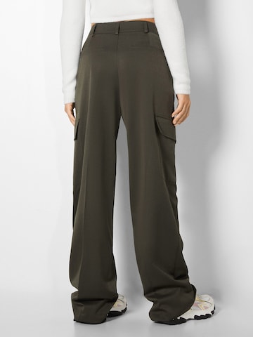 Bershka Wide leg Pleat-Front Pants in Green