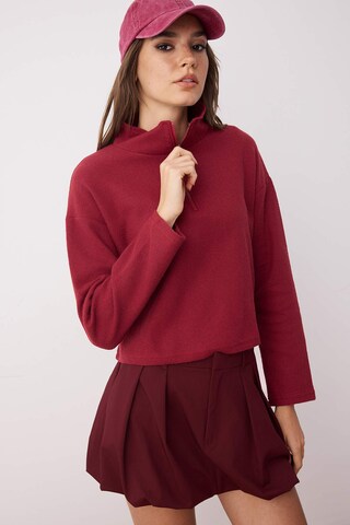 Pull-over Trendyol en rouge : devant