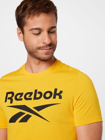 Reebok Regular Fit Funktionsshirt in Gelb