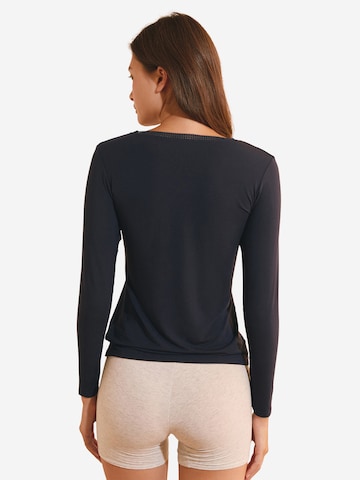 Maglietta intima 'Warme Up' di ETAM in nero