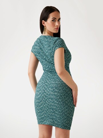 GUESS Kleid in Blau