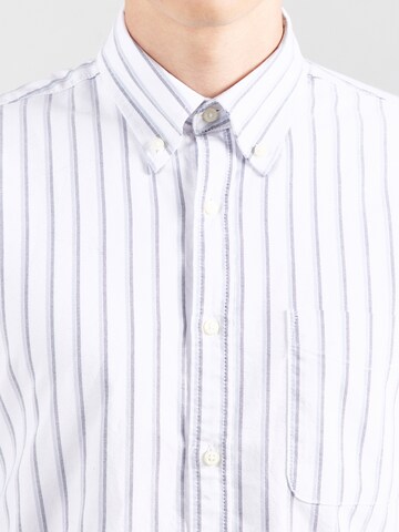 UNITED COLORS OF BENETTON Regular fit Button Up Shirt in White
