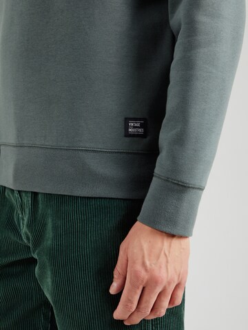 Vintage Industries Свитшот 'Greeley' в Серый