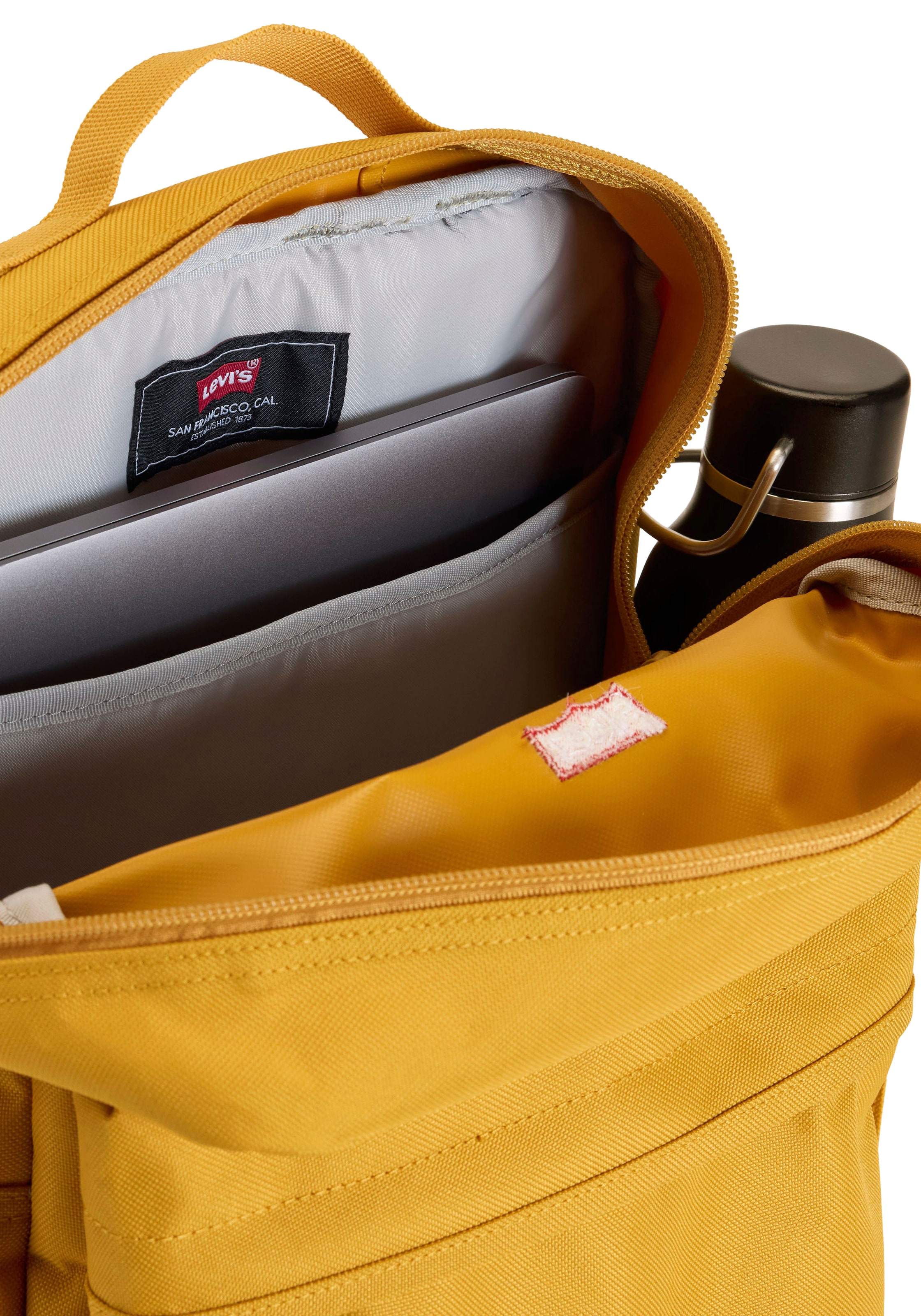 LEVI'S ® Rucksack in Gelb