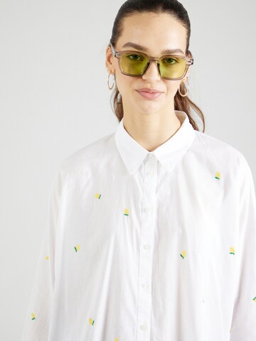 Camicia da donna 'NEW LINA GRACE' di ONLY in bianco