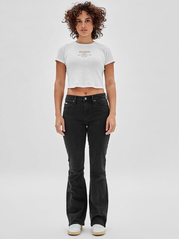 GUESS Boot cut Jeans in Black