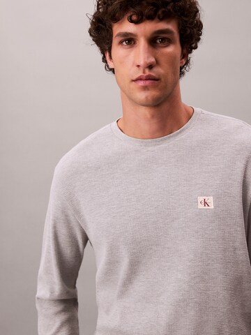 Calvin Klein Jeans Футболка в Серый