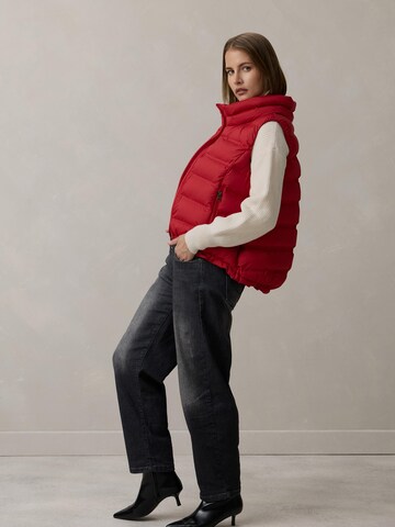 MANISA Between-season jacket 'Weste' in Red