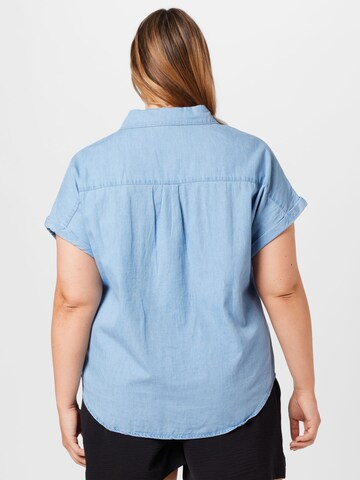 ONLY Carmakoma - Blusa en azul