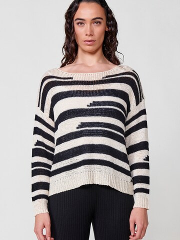 KOROSHI Sweater in White: front
