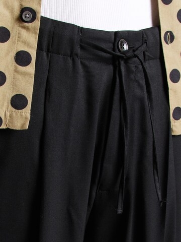 TOPMAN Широкий Брюки со складками в Черный