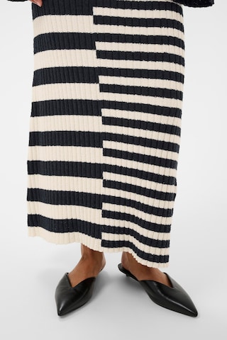 SOAKED IN LUXURY Nederdel 'SLZillia' i beige