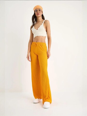 Wide Leg Pantalon Bianco Lucci en jaune