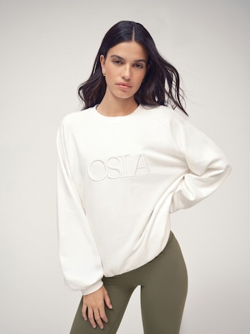 Osia Sweatshirt in White: front