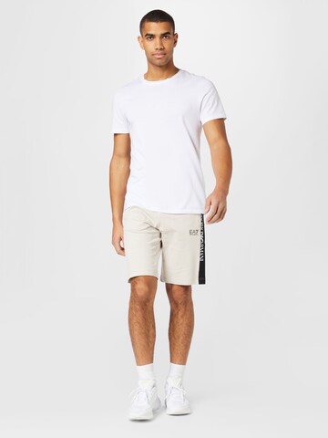 EA7 Emporio Armani - regular Pantalón en beige