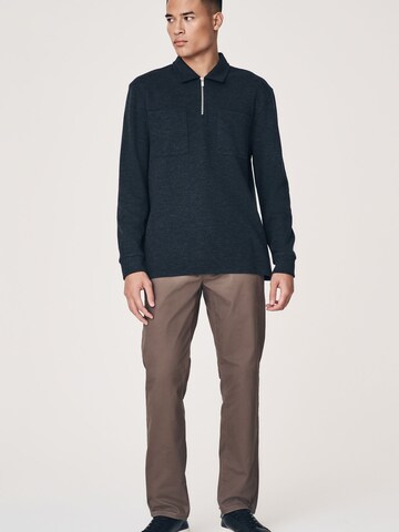 regular Pantaloni chino di Next in marrone