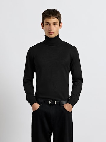 Burocs Sweater in Black