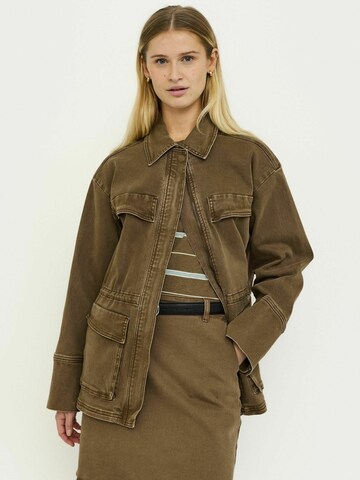 Soft Rebels Välikausitakki ' SRKilea ' värissä ruskea