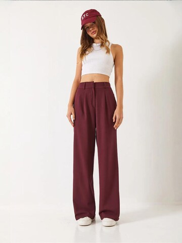 Bianco Lucci - Perna larga Calças em vermelho