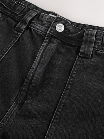 Next Regular Дънки 'Jorts' в черно