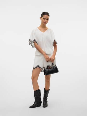Camicia da donna 'VMDiana' di VERO MODA in bianco