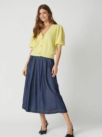 Cardigan 'Theresa' co'couture en jaune