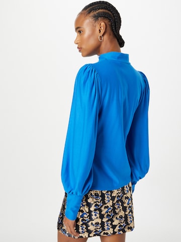 Gestuz - Blusa 'Rifa' en azul