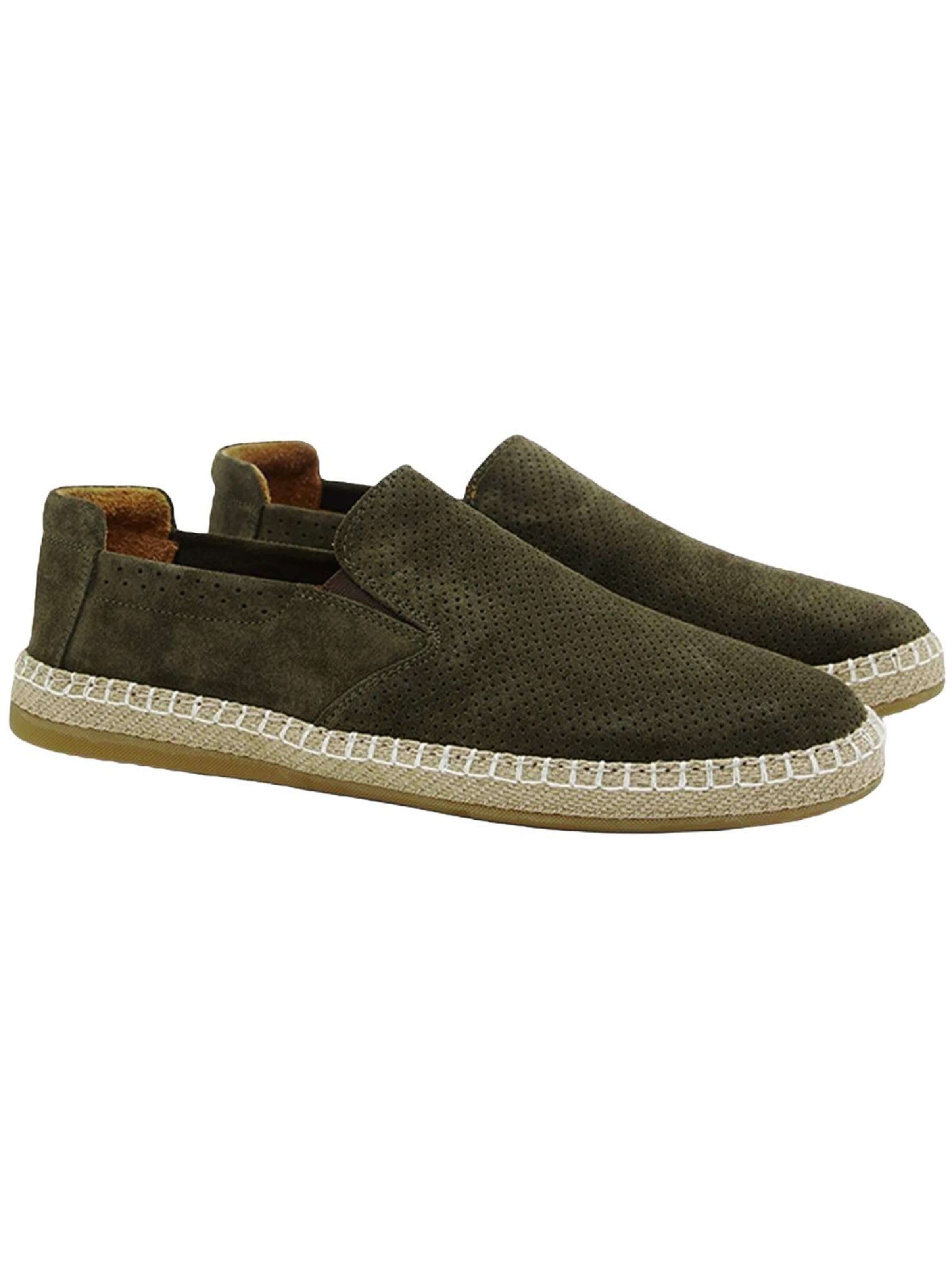 Desa Slip-ons in Green