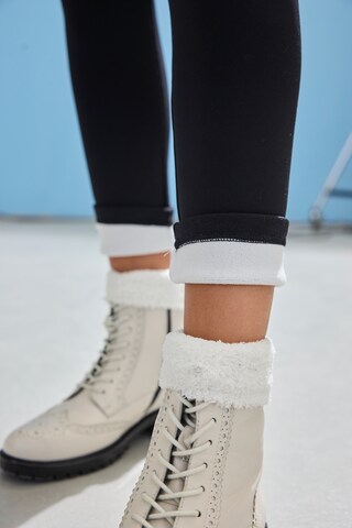 LAVANA Skinny Leggings in Black