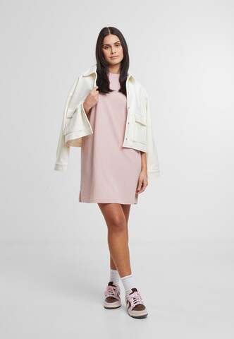 Robe ' Ladies Organic Heavy Oversized Tee Dress ' Urban Classics en rose