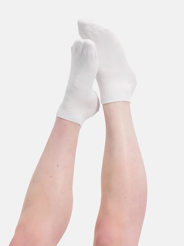 Bamboo basics Ankle socks 'Dani' in White