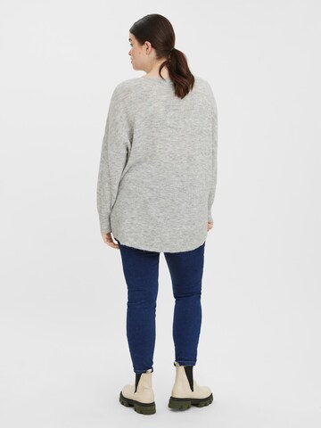 Pullover 'Vigga' di Vero Moda Curve in grigio