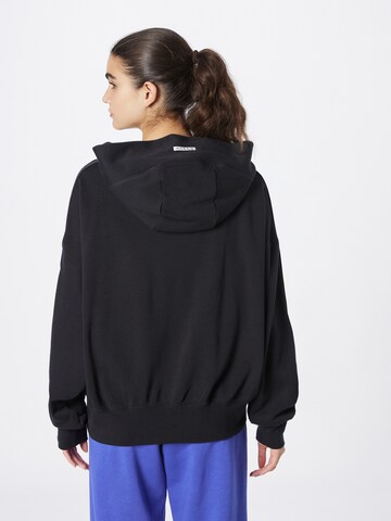 Nike Sportswear Sweatshirt in Schwarz