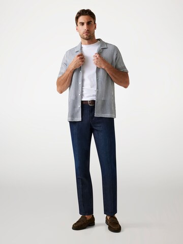 GUESS Regular fit Button Up Shirt in Blue