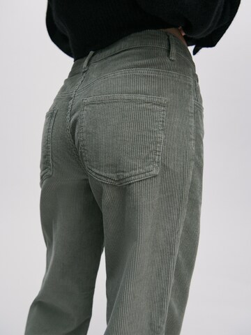 regular Pantaloni 'Eve' di ABOUT YOU x Marie von Behrens in verde