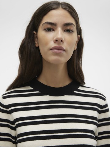 VERO MODA Sweater in Black