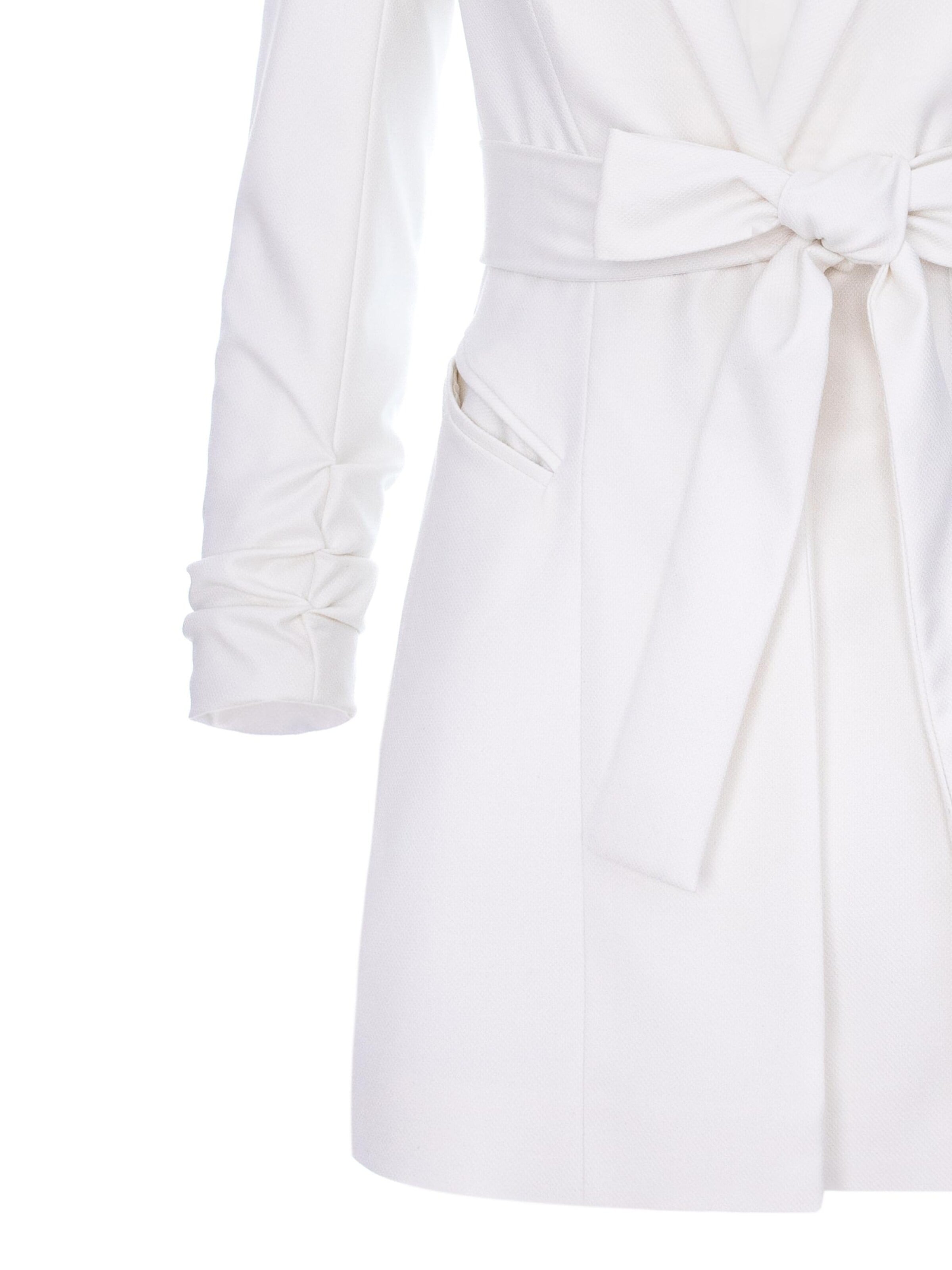 AVENUE N°29 - Blazer 'Single Breasted Wool Blazer With In Seam Belt' en blanco