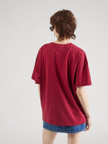 raudona Tommy Jeans Laisvi marškinėliai 'VARSITY'