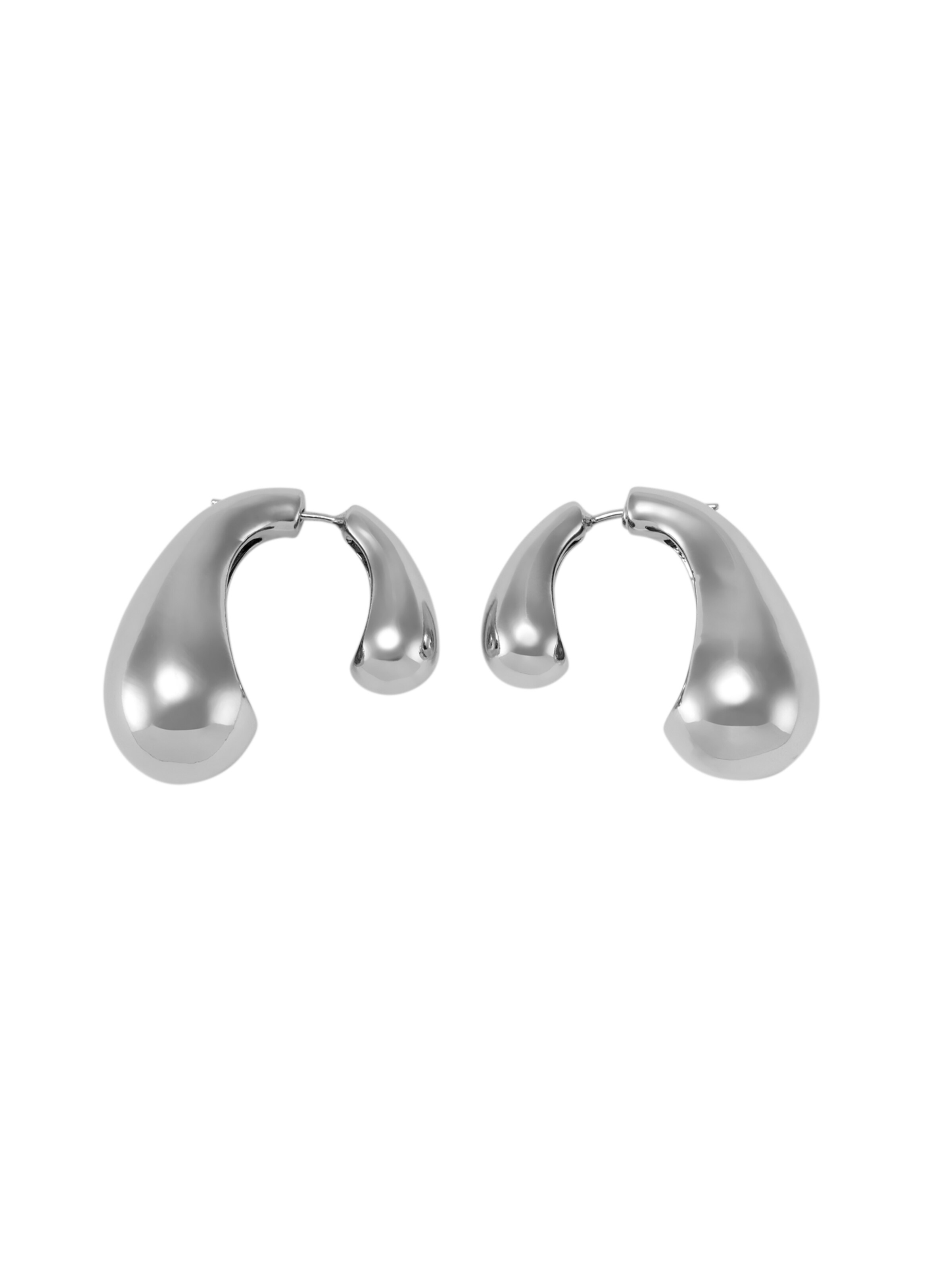 EDITED Boucles d'oreilles 'Febe' en argent, Vue avec produit