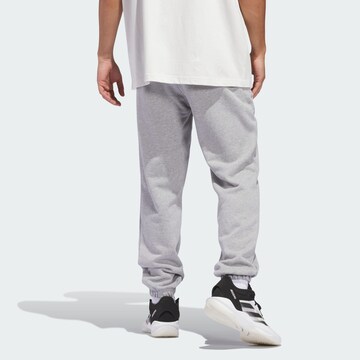 ADIDAS ORIGINALS Tapered Παντελόνι 'Anthony Edwards Foundation' σε γκρι