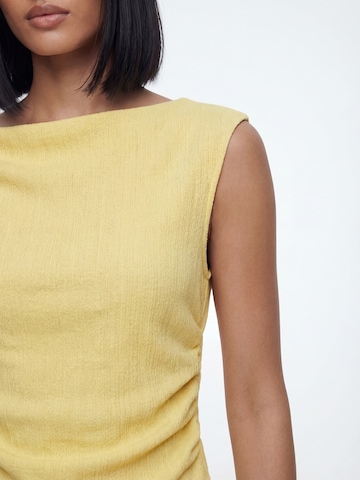AMALY Τοπ σε κίτρινο