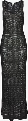 s.Oliver Knitted dress in Black: front