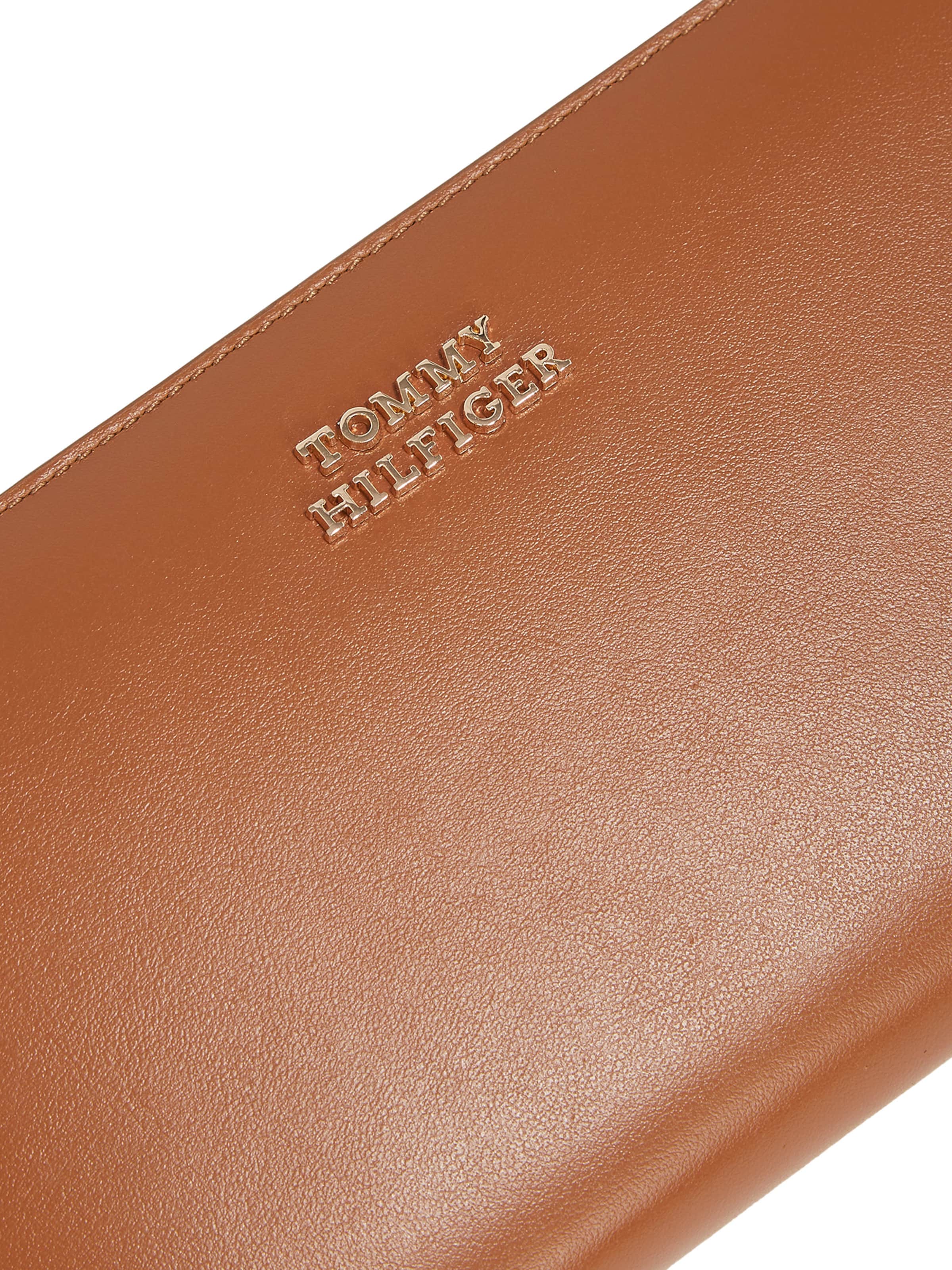 TOMMY HILFIGER Wallet in Brown: back