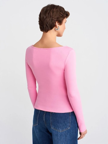 Camicia da donna di Dilvin in rosa