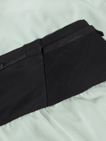 MAMMUT Regular Sportshorts  'Aenergy' in Grün