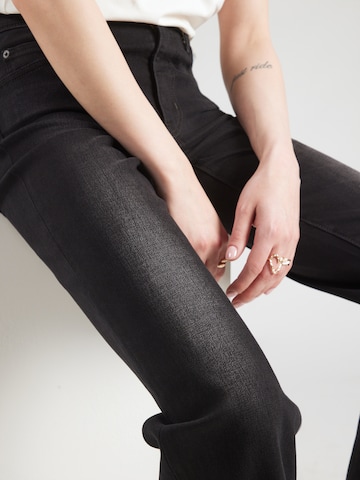 LEVI'S ® Normální Džíny '723 HIGH RISE STRAIGHT' – černá